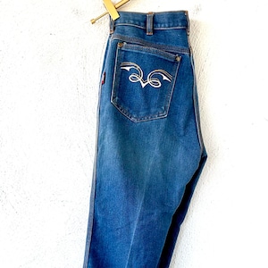 Vintage 70s 80s Embroidered Back Pocket Jeans // High Waisted Dark Denim Pants