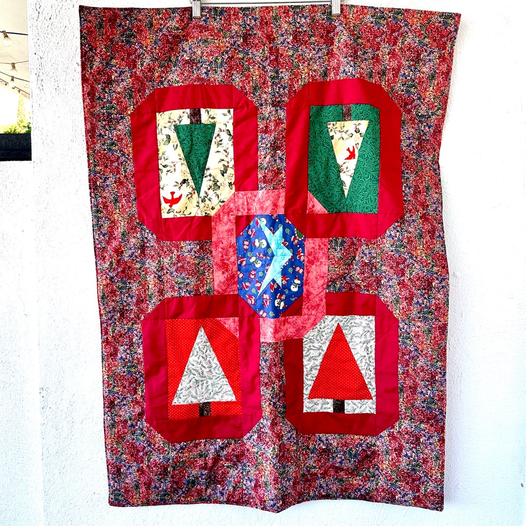 Vintage Hawaiian Quilt Christmas Tree Skirt Hawaii Quilt Etsy