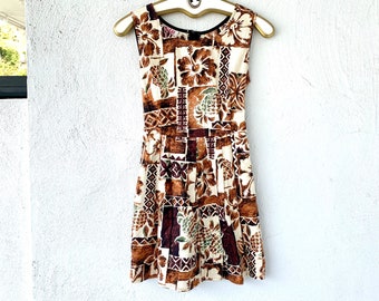 Vintage Hawaiian Pineapple Patchwork Romper  Shortie Muumuu // 90s 1990s Hawaii Hibiscus Floral Playsuit Short Dress