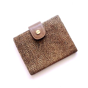 Vintage 70s terciopelo cuero cartera bifold 1970s Redwall Bourbonnes marrón bolsa difusa