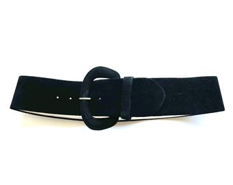 Wide u statement belt L‎ My Accessories wide belt with statement buckle in black | ASOS main image 4