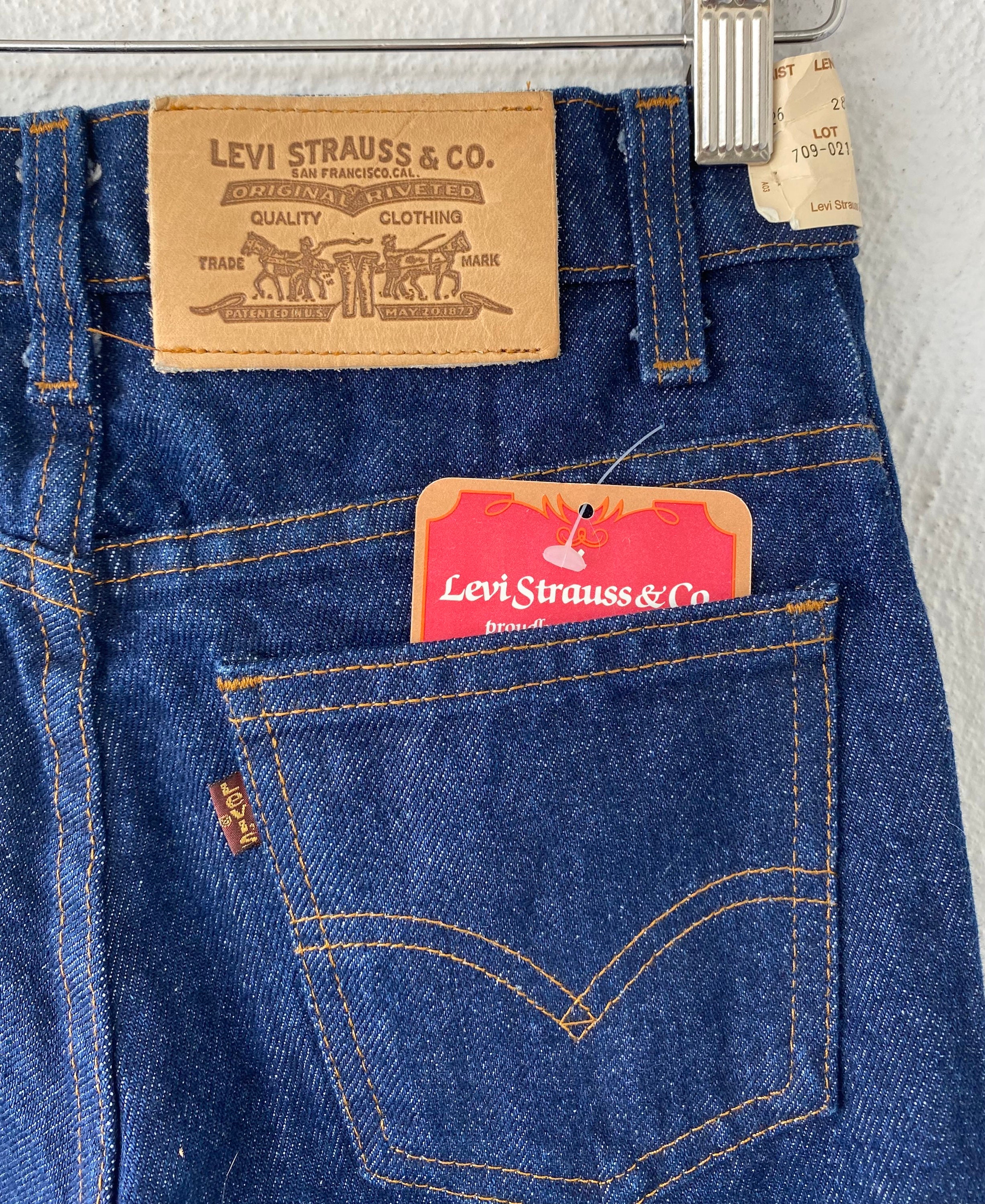 パンツ Rare Levis 80s Buggy Denim Jeans パンツ Rare Levis 80s Buggy Denim Jeans Vintage Levis Jeans
