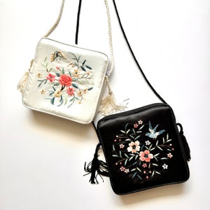 Vintage asiatische Seide bestickte Blumen Umhängetasche Schmetterling Vogel Crossbody Geldbörse Weiß schwarze quadratische Abendtasche