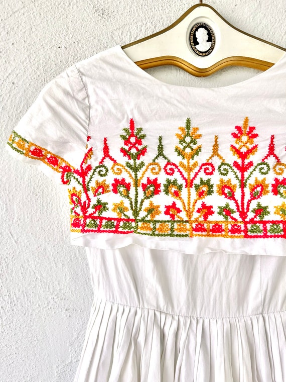 Vintage 50s Folk Embroidered Circle Dress with Tu… - image 3