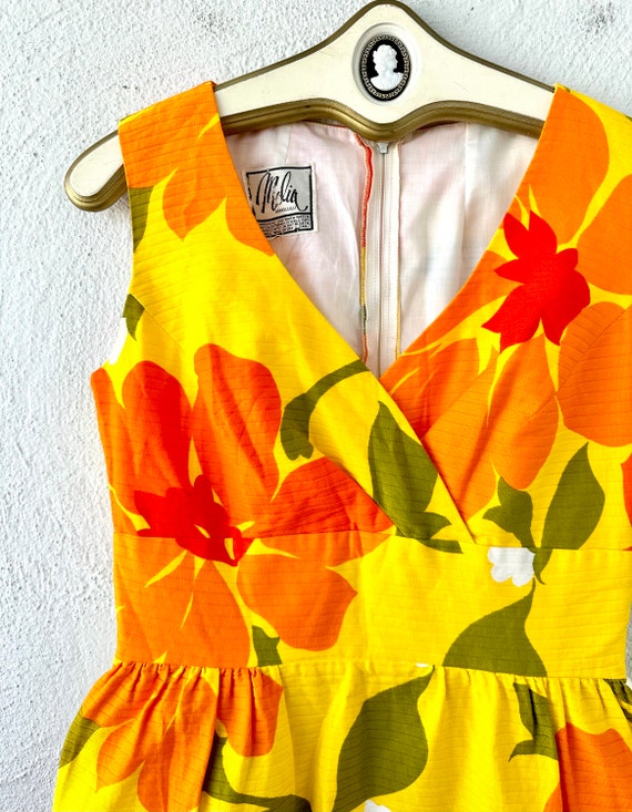 Vintage 60s 70s Malia Hawaiian Dress Bright Floral Ha… - Gem