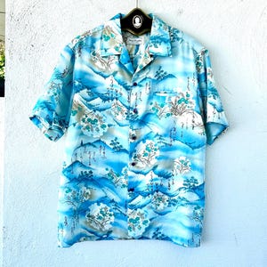 Vintage 70s Malihini Hawaiian Aloha Camisa // 1970s Hawaii Japonés Floral Collared Top