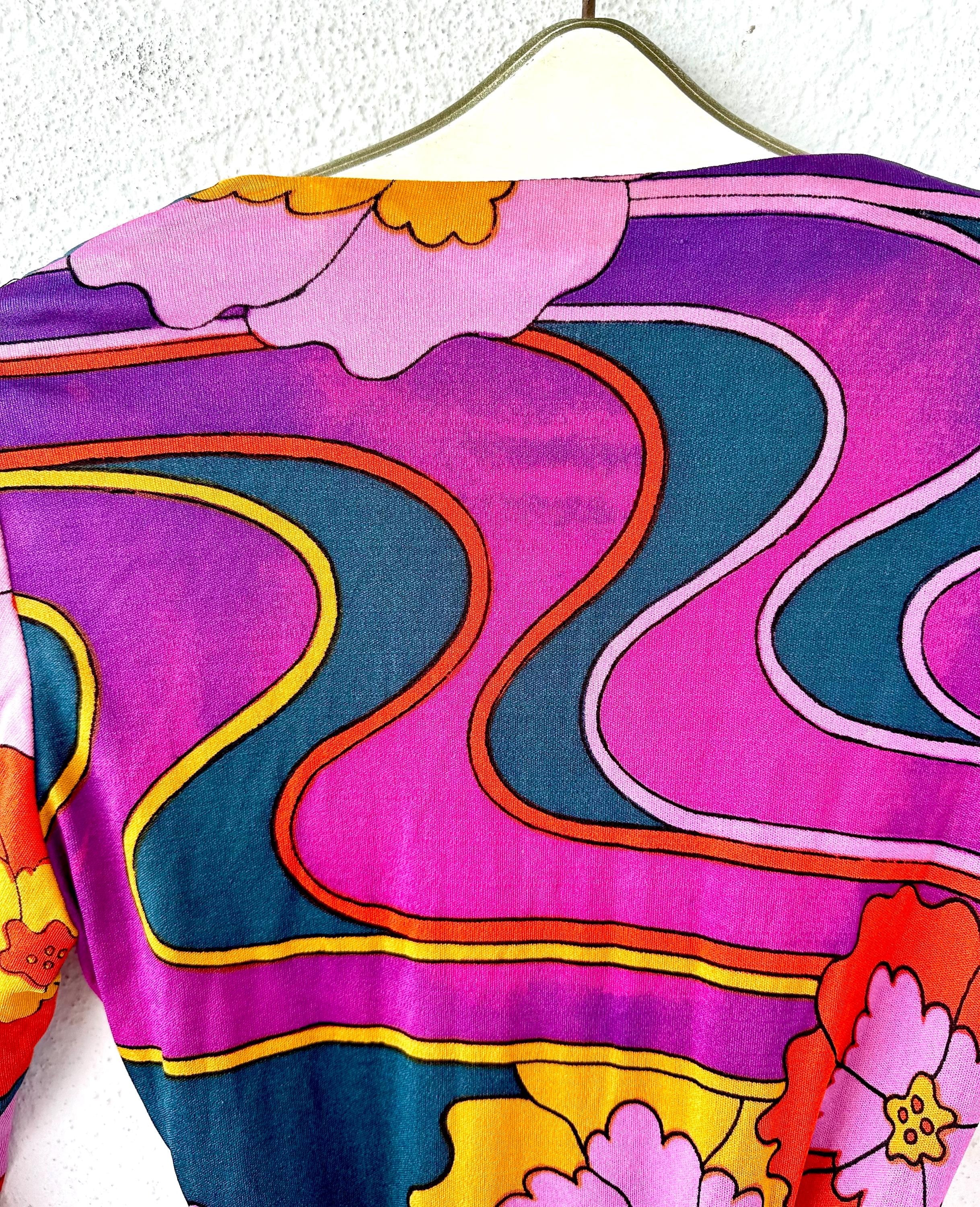 ヴィンテージ 60 年代 70 年代 ハワイアン 明るいピンクの花柄ドレス 