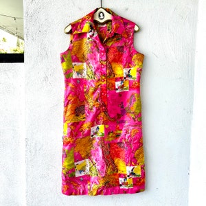 Vintage 60er 70er Kleid mit großem Dagger Kragen 1960er 1970er Floral Schwarz Lila Kleid