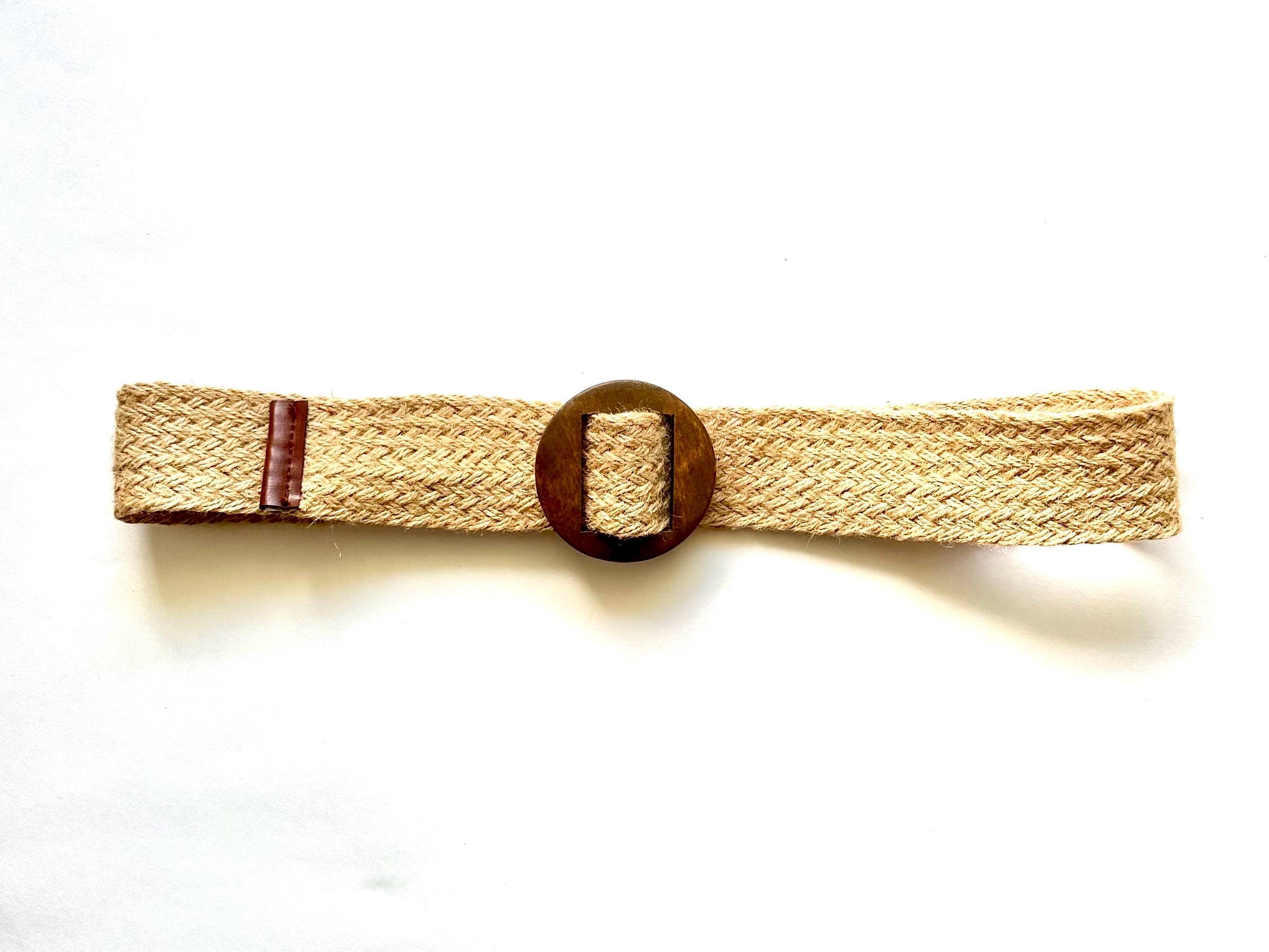 Vintage 1970s Style Bohemian Wide Woven Raffia Belt with Wooden Buckle Hippie Vintage 70s Woven Belt 1970s Raffia Natural Wood Buckle Belt  main image 2