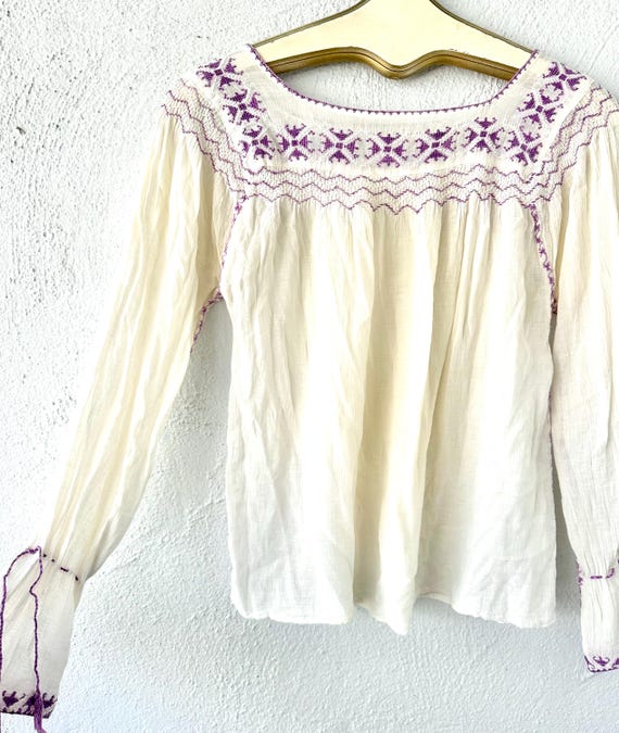 Vintage Hungarian Embroidered Folk Peasant Shirt … - image 10