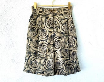 Vintage Gianni Versace 90s Floral Shorts Black White 1990s High Waisted Bottoms