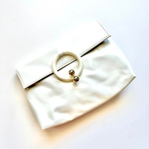 Vintage 60er Jahre Umhängetasche weiße glänzende Clutch 1960er Jahre Schultertasche