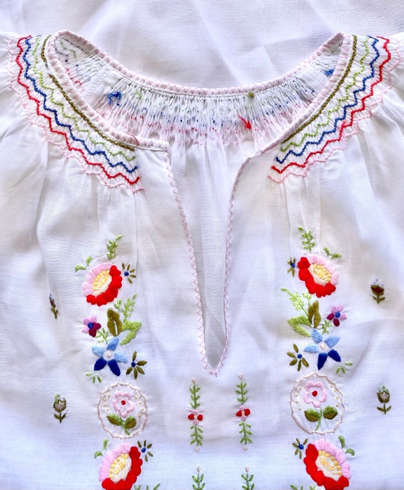 Rare Vintage Traditional Hungarian Embroidered Floral Folk Top New 