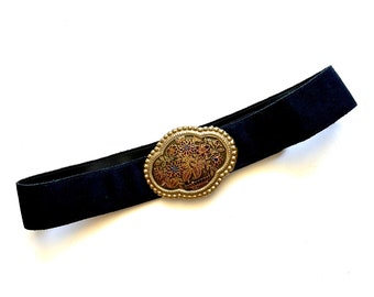 Vintage 60s 70s Floral Brass Enamel Medallion Buckle Belt  display picture 3
