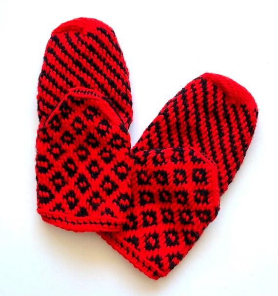 Vintage Knit Mittens Red Black Hand Warmers - image 4