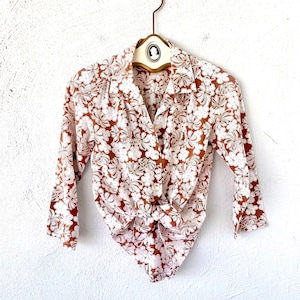 Vintage 70s Boho Folk Floral Shirt 60s Hippie Collared Shirt Top