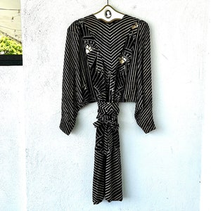 Vintage 70-tals Batik Boho Avant Garde Klänning 1970-tals Svartvit Solstråle Randig Klänning