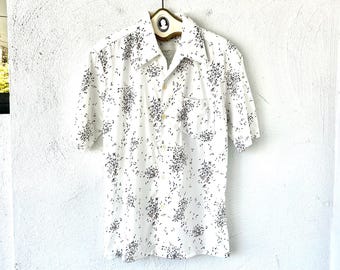 Vintage 70s Disco Mens Collared Shirt 1970s White Large Collar Graphic Top