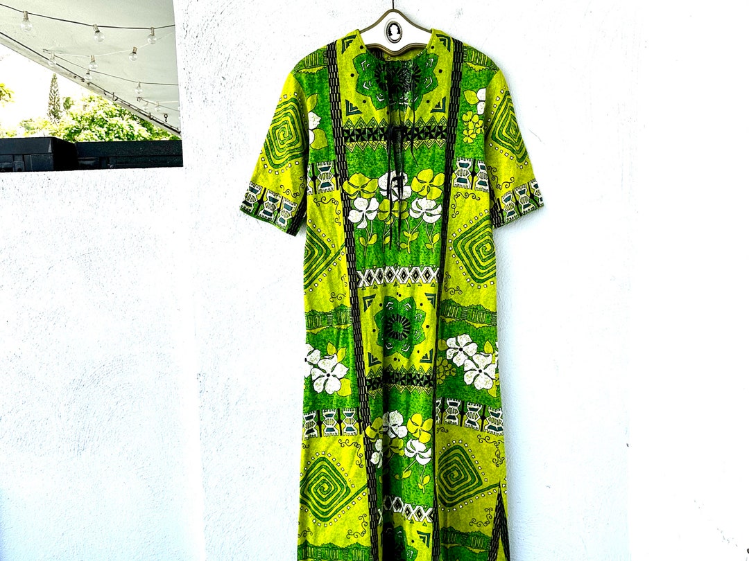 Vintage 60s 70s Psychedelic Hawaiian Barkcloth Dress 1960s 1970s Bright ...