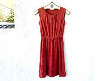 Vestido de rayas vintage de tela de rizo de los años 70