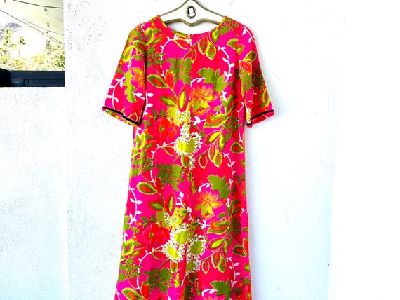 vintage muumuu dresses Flower Lei Ribbon Shoulder Dress – Hawaiian Resort Style Pink / M line silhouette drapes gracefully The History of the Muumuu