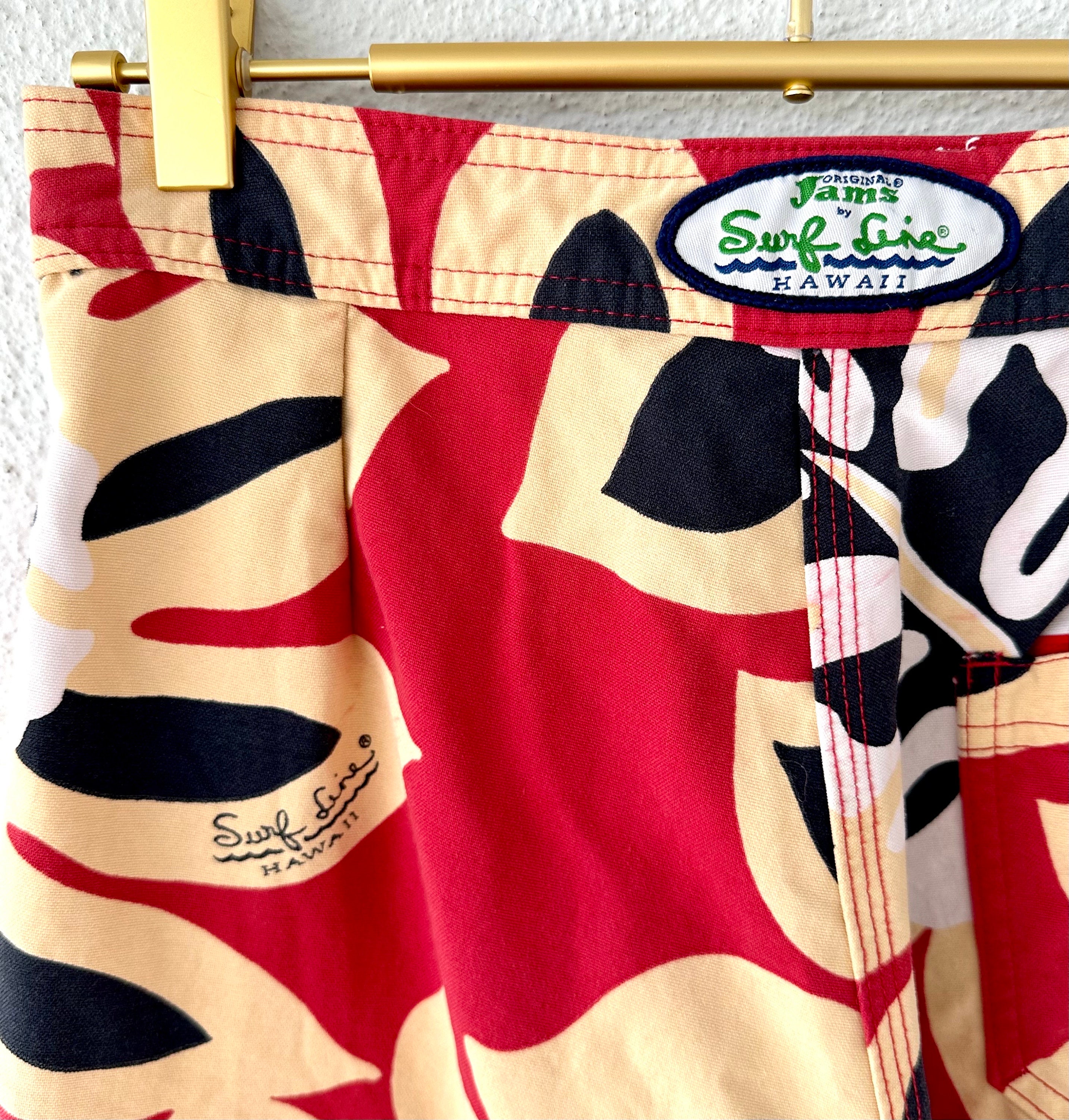 Vintage Surf Line Hawaii Floral Cropped Pants: Red Hawaiian Shorts