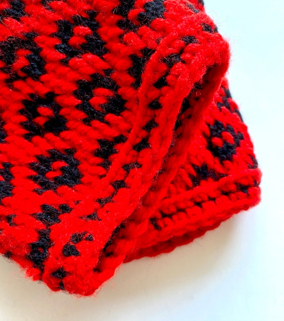 Vintage Knit Mittens Red Black Hand Warmers - image 5