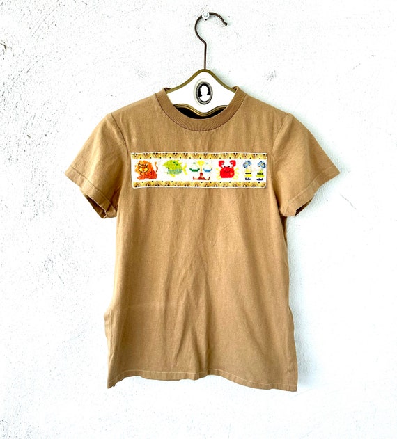 Vintage Embroidered Zodiac Tshirt Cottage Brown Sh