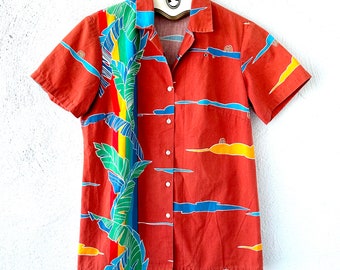 Vintage McDonald’s Hawaiian Uniform Shirt Aloha Shirt // 1970s Hawaii Rainbow McDonald Top