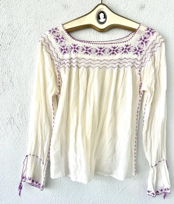Vintage Hungarian Embroidered Folk Peasant Shirt … - image 8