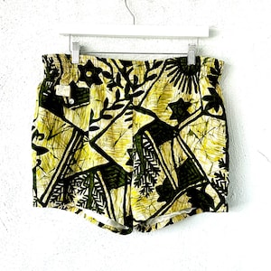 Vintage 60s 70s Kramer’s Hawaii Barkcloth Shorts 1960s Psychedelic 1970s Hawaiian Men’s Bottoms