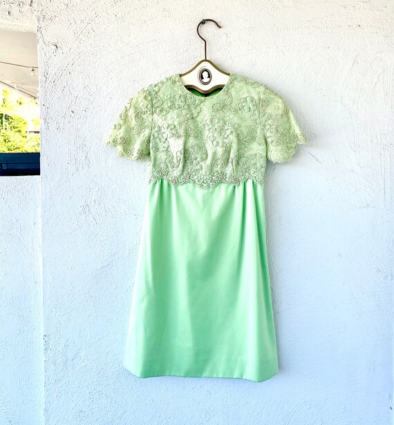 Vintage 60s Empire Waist Hawaii Lace Pastel Mint Green Mini Short Sleeve Dress
