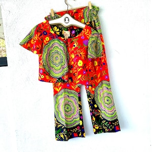 Vintage 60s 70s Psychedelic Hawaiian Shirt Pants Set 1960s 1970s Hawaii Bright Floral Crop Top High Waist Pants 2 Piece Jumpsuit