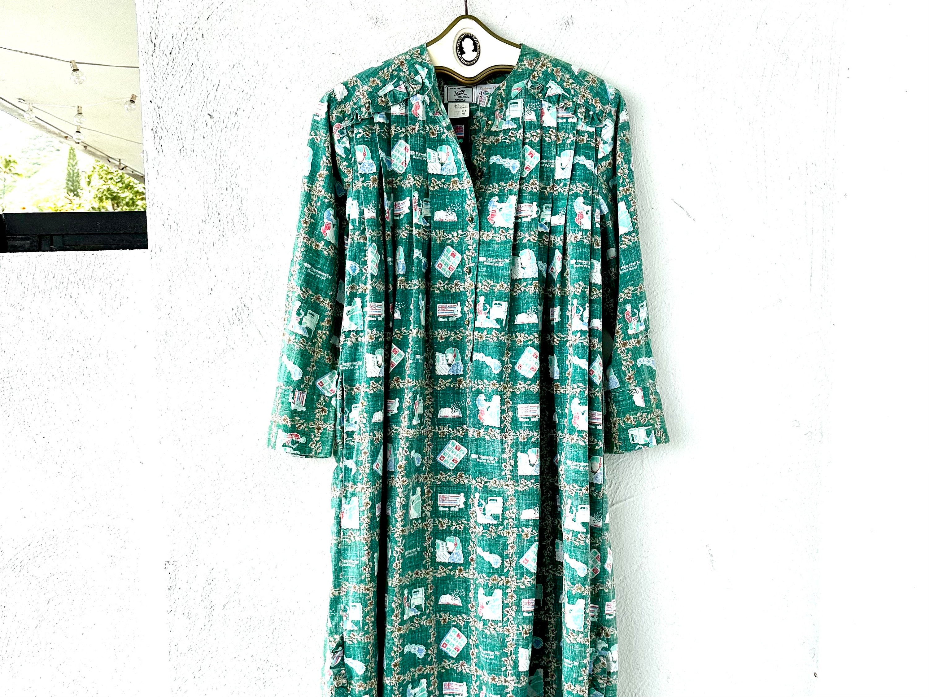Vintage Bete Reyn Muumuu Hawaiian Telecom Dress 80s 90s Hawaii Swing Caftan