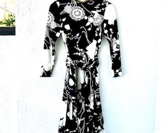 Vintage 60s 1960s Mod Dress Gogo Dancer 70s 1970s Floral Black White Graphic Mini Dress