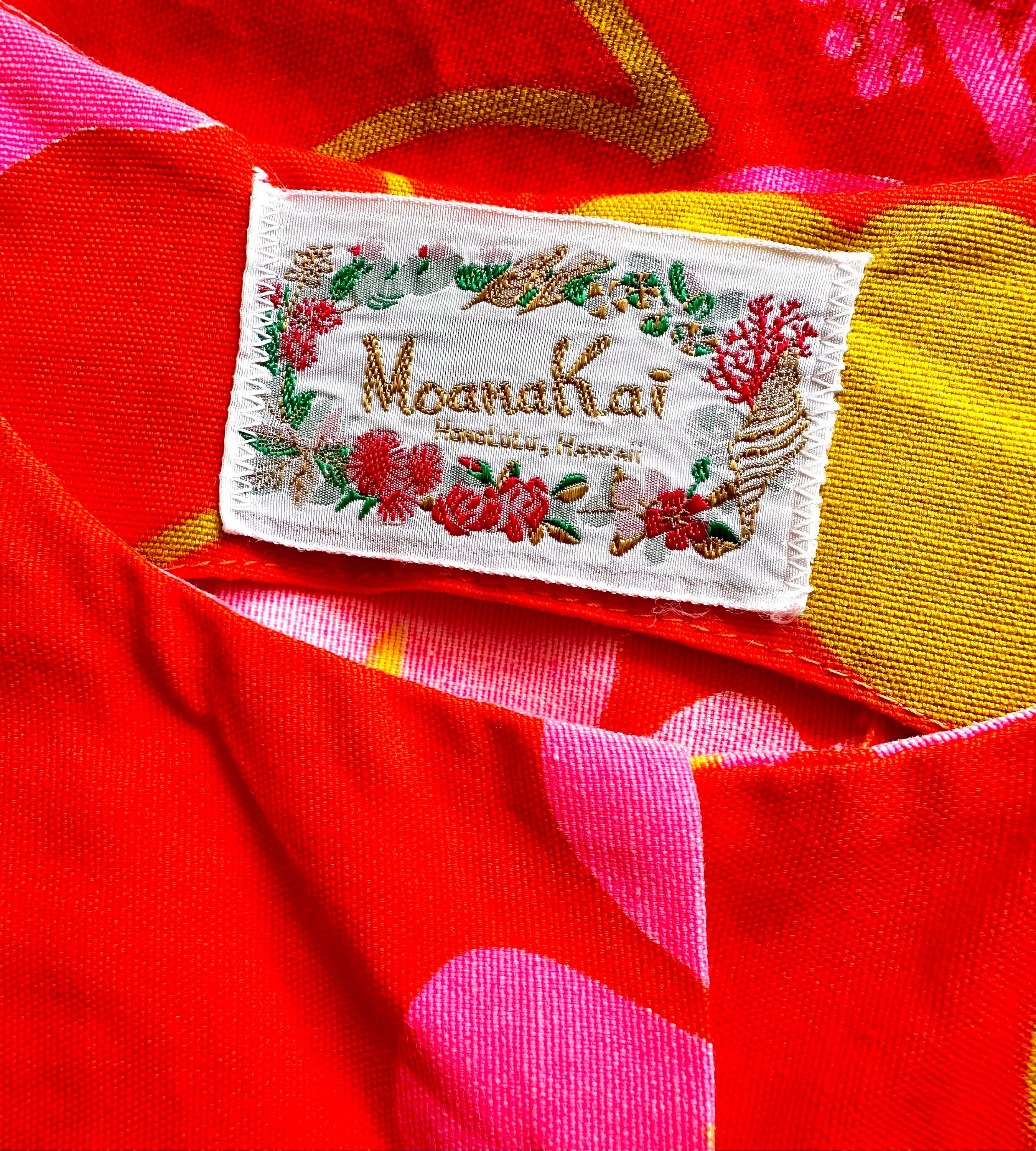 60年代ヴィンテージハワイアンムームードレス：鮮やかな花柄