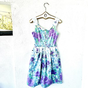 Vintage 40s 50s Floral Apron Dress Large Button Cotton Full Skirt Jumper Overall Dress