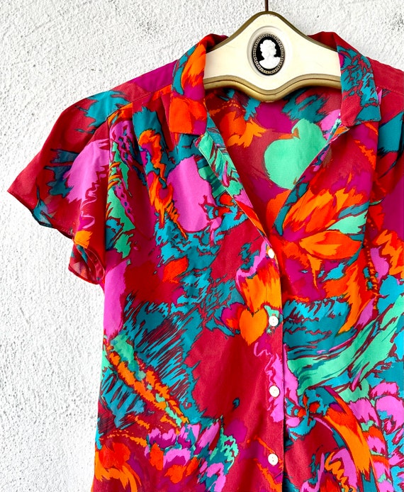 Vintage 70s Bright Graphic Women’s Collared Shirt… - image 2