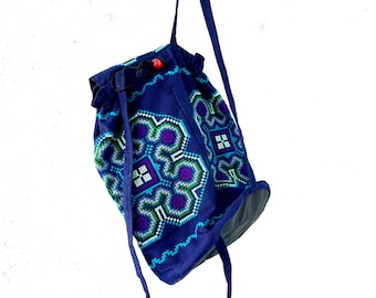 Y2k Dooney And Bourke Rainbow Monogram Backpack Vintage Dooney & Bourke Rainbow Monogram Barrel Bag Pink  main image 3
