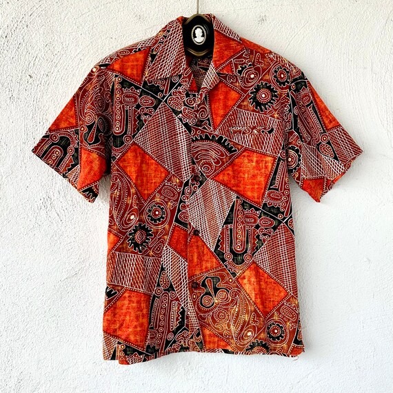 Vintage 60s 70s Hawaiian Barkcloth Aloha Shirt 19… - image 1