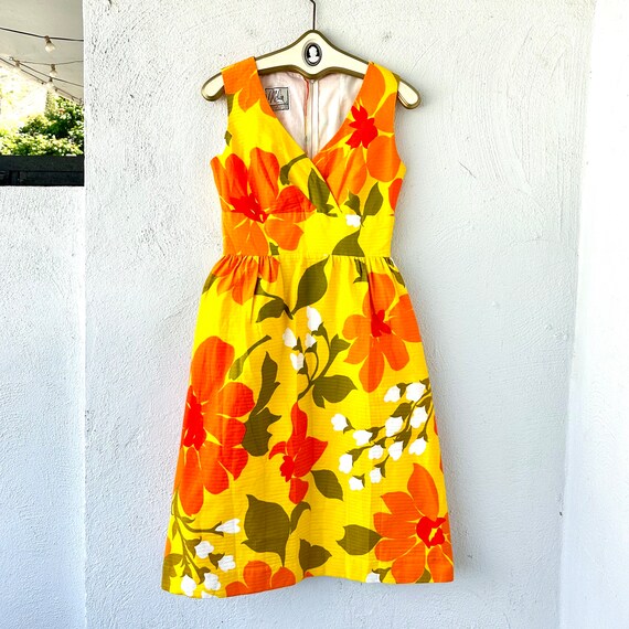 Vintage 60s 70s Malia Hawaiian Dress Bright Floral Ha… - Gem