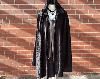 Black Crushed Velvet Spellbound Cloak, goth, gothic, vampire, strega, witch, nu-goth