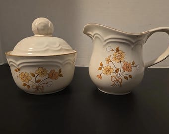 Zuccheriera e lattiera con coperchio della collezione Cordelia, colore marrone scuro, in gres, prodotta in Giappone, stile vintage.