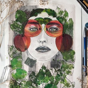 Ritratto di mele Eva, illustrazione acrilica e grafite, illustrazione del viso, dipinto di mele, ritratto dipinto, illustrazione di ritratto surreale.