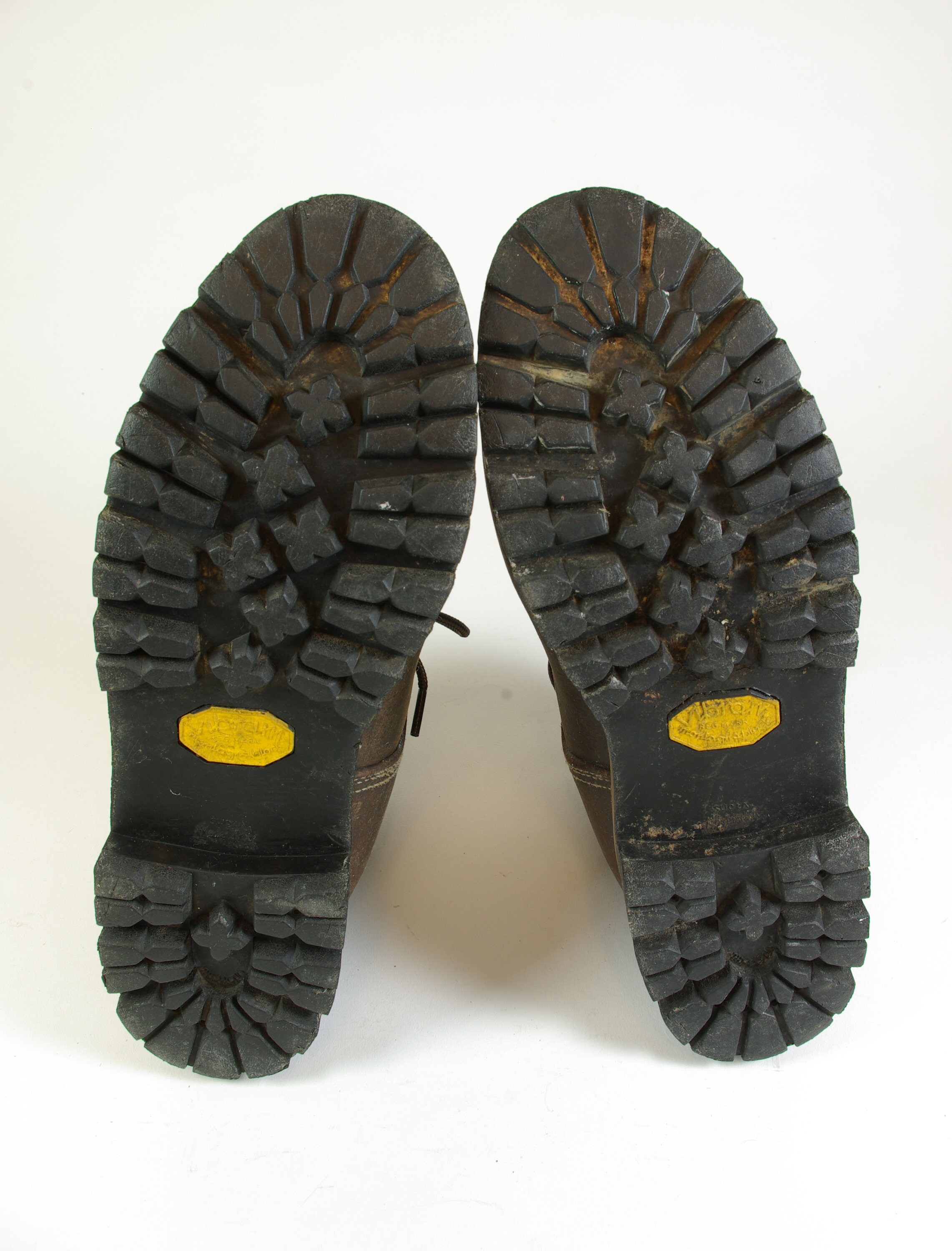 Raichle Hiking Boots: Vibram Soles, Swiss Made, Men