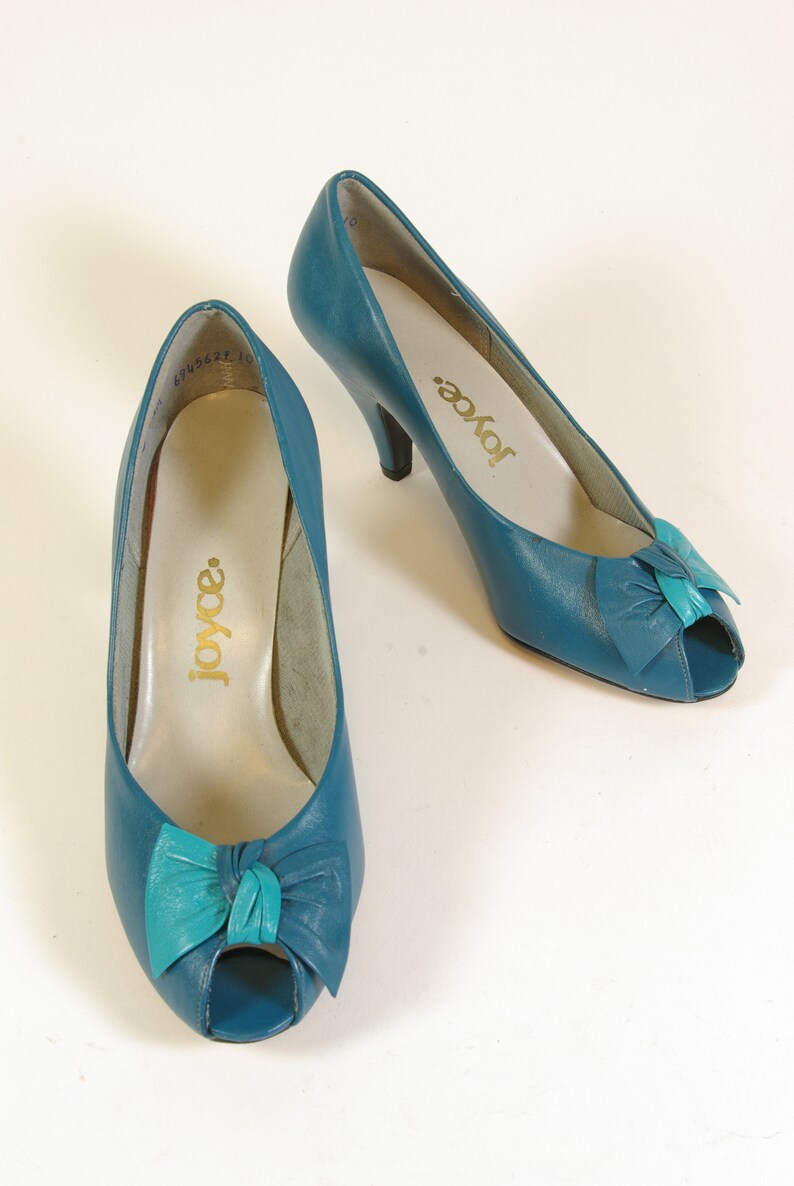aqua brand heels