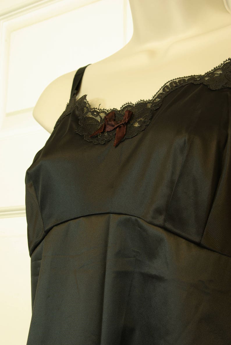Jet Black Fitted Sears label Full Slip Lace Trim Burlesque VLV Mad Men Midcentury Hollywood Regency