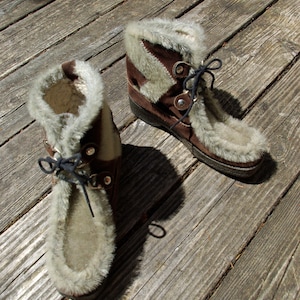 70s Suede Mukluk Boots: Faux Fur Trim Apres Ski Style, US Size 8