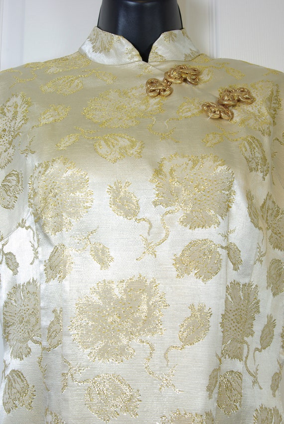 Gold and Antique White Brocade Asian Cheongsam St… - image 4