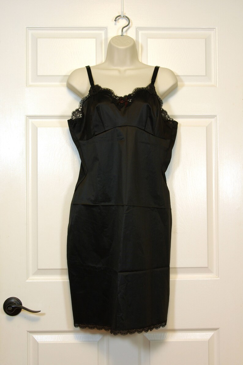 Jet Black Fitted Sears label Full Slip Lace Trim Burlesque VLV Mad Men Midcentury Hollywood Regency